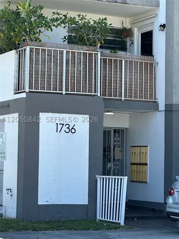 1736 SW 19th Street Miami FL 33145