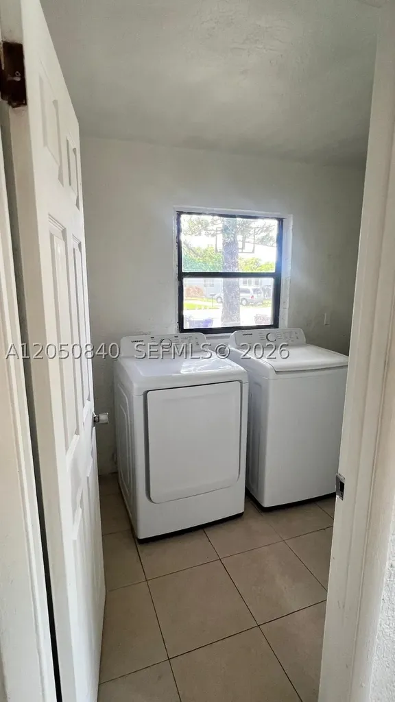 1742 NW 29th Way Fort Lauderdale FL 33311
