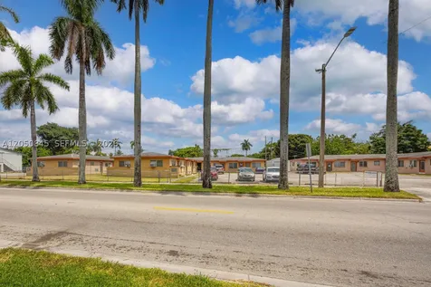 1915 NW 28th Street Miami FL 33142
