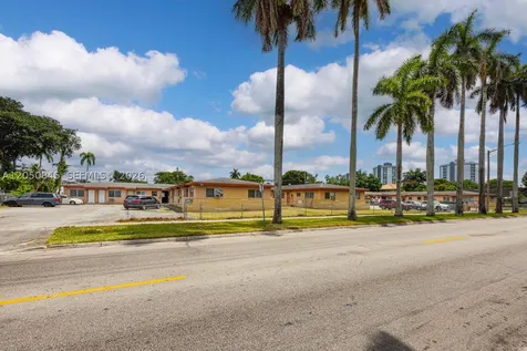 1915 NW 28th Street Miami FL 33142
