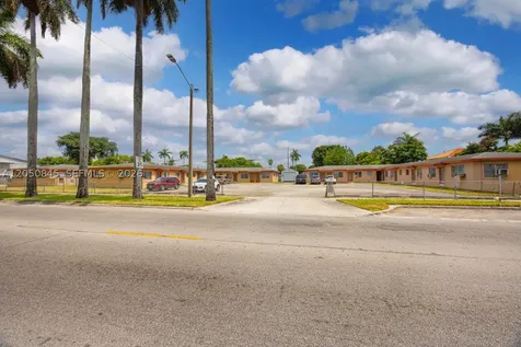 1915 NW 28th Street Miami FL 33142