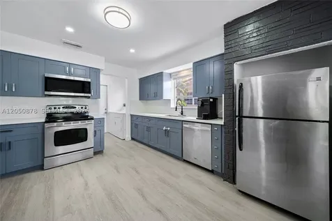 230 NE 2nd Place Dania Beach FL 33004