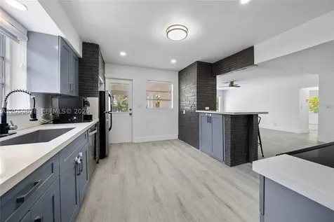 230 NE 2nd Place Dania Beach FL 33004