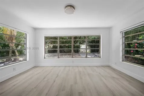 230 NE 2nd Place Dania Beach FL 33004