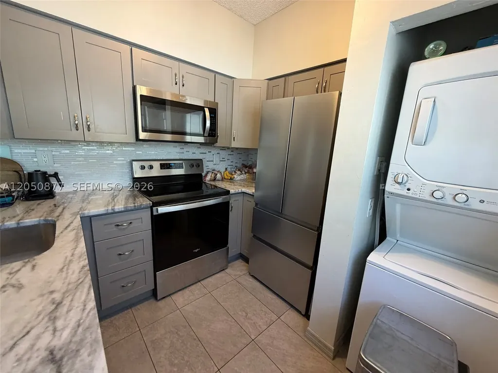 2451 NW 96th Terrace Pembroke Pines FL 33024