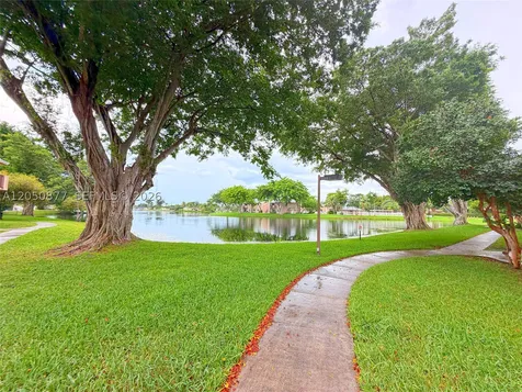 2451 NW 96th Terrace Pembroke Pines FL 33024