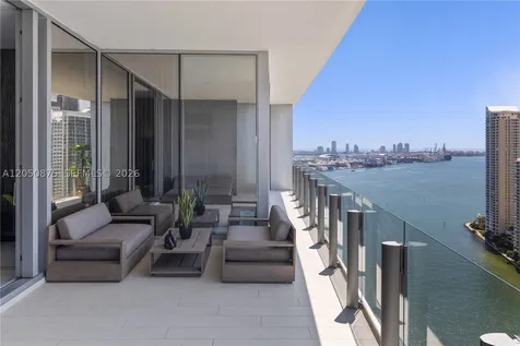 300 Biscayne Blvd Way Miami FL 33131