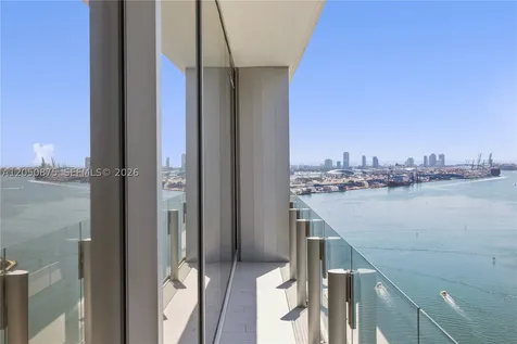 300 Biscayne Blvd Way Miami FL 33131