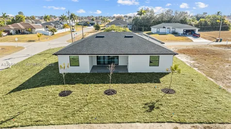 1030 NE 2nd Avenue Cape Coral FL 33909
