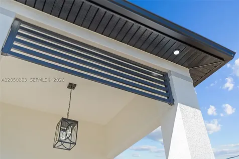 1030 NE 2nd Avenue Cape Coral FL 33909