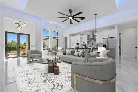 1030 NE 2nd Avenue Cape Coral FL 33909