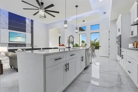 1030 NE 2nd Avenue Cape Coral FL 33909