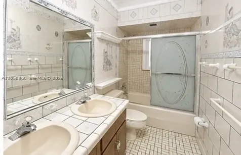 6225 SW 59th Street South Miami FL 33143