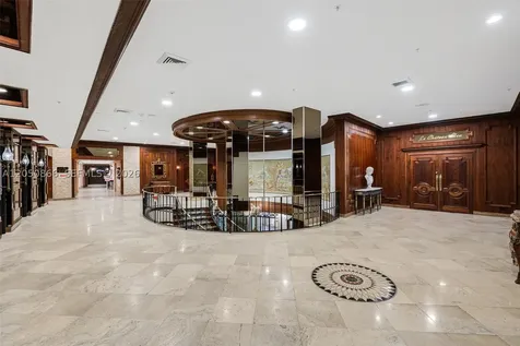 6039 Collins Avenue Miami Beach FL 33140
