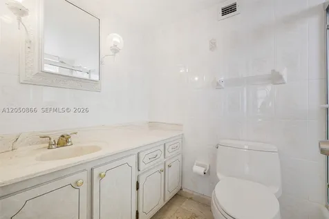 6039 Collins Avenue Miami Beach FL 33140