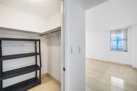 6039 Collins Avenue Miami Beach FL 33140