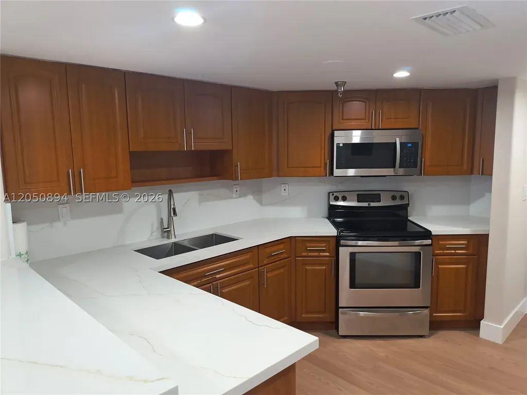 2400 SW 3rd Avenue Miami FL 33129