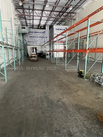 7620 NW 25th Street Miami FL 33122