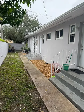 885 SW 29th Avenue Miami FL 33135