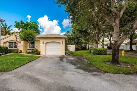 9852 NW 9th Court Plantation FL 33324