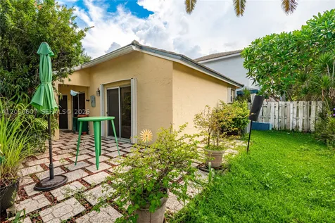 9852 NW 9th Court Plantation FL 33324