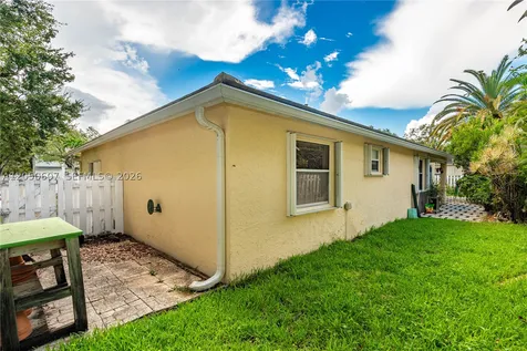 9852 NW 9th Court Plantation FL 33324