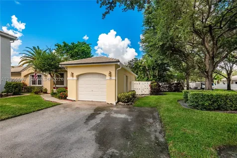 9852 NW 9th Court Plantation FL 33324