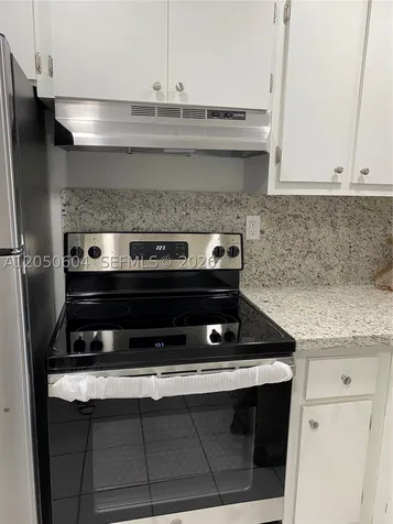 486 NW 165th St Road Miami FL 33169