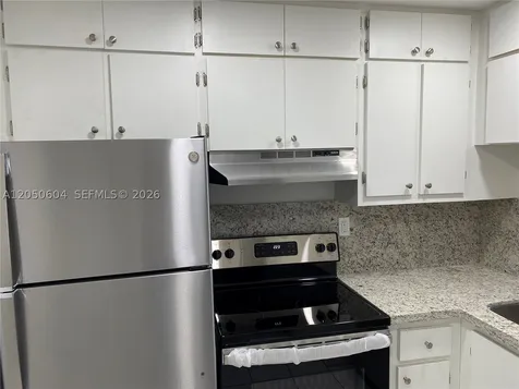 486 NW 165th St Road Miami FL 33169