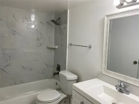 486 NW 165th St Road Miami FL 33169
