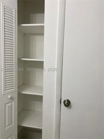 486 NW 165th St Road Miami FL 33169