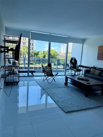 2950 NE 188th Street Aventura FL 33180
