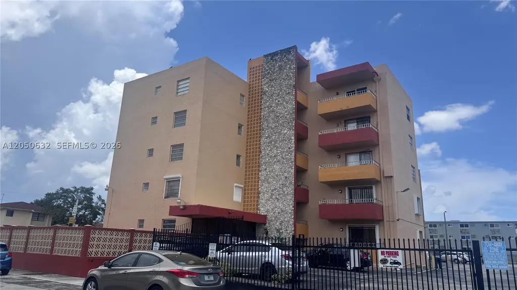 6090 W Flagler Street Miami FL 33144
