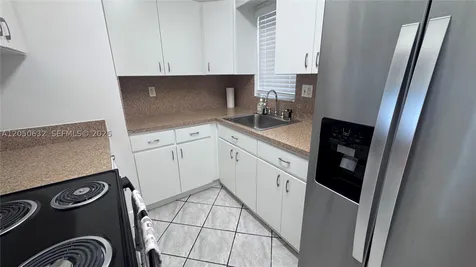 6090 W Flagler Street Miami FL 33144