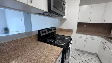 6090 W Flagler Street Miami FL 33144