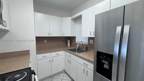 6090 W Flagler Street Miami FL 33144