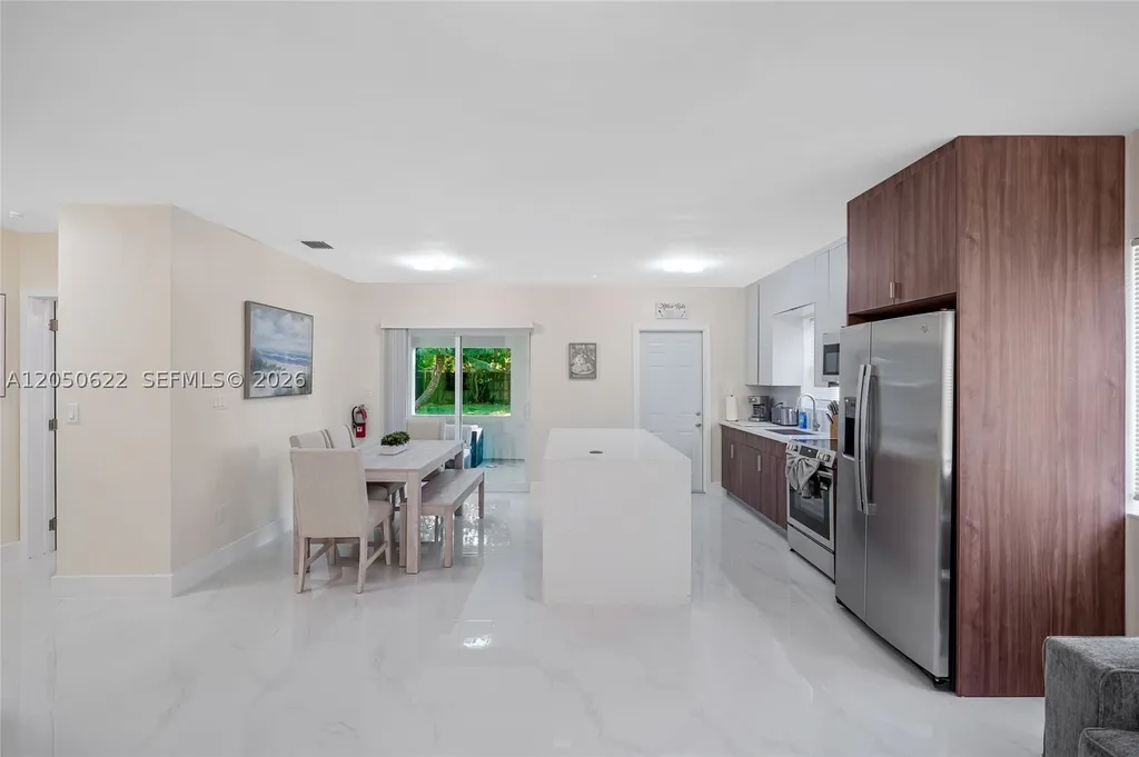 1021 NE 3rd Avenue Fort Lauderdale FL 33304