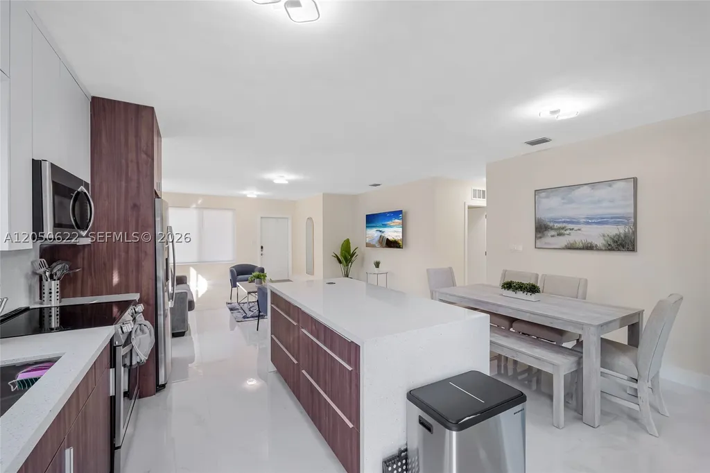 1021 NE 3rd Avenue Fort Lauderdale FL 33304