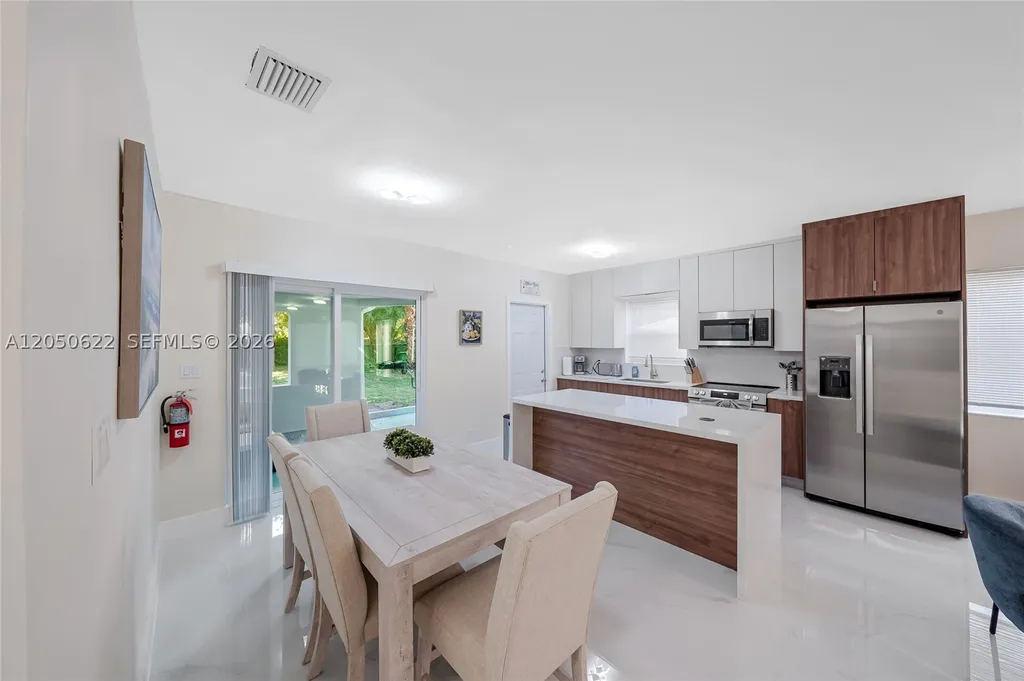 1021 NE 3rd Avenue Fort Lauderdale FL 33304