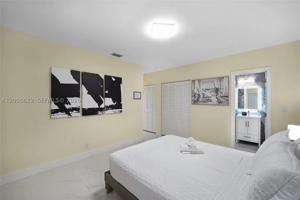 1021 NE 3rd Avenue Fort Lauderdale FL 33304