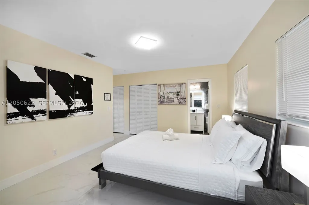 1021 NE 3rd Avenue Fort Lauderdale FL 33304