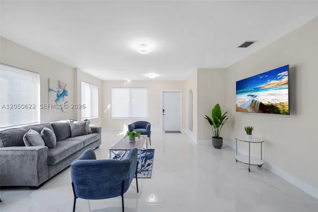 1021 NE 3rd Avenue Fort Lauderdale FL 33304