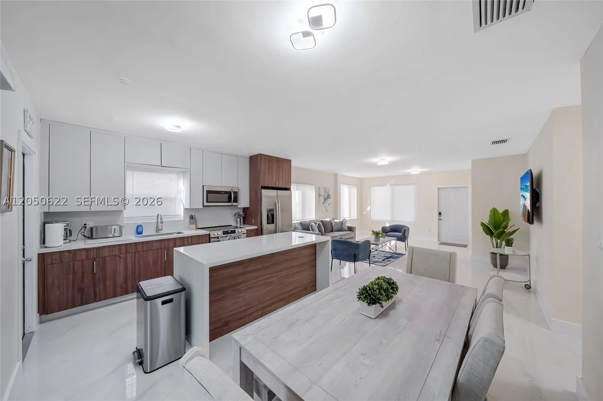 1021 NE 3rd Avenue Fort Lauderdale FL 33304