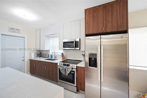 1021 NE 3rd Avenue Fort Lauderdale FL 33304