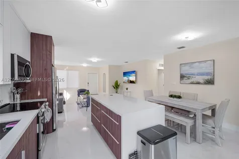 1021 NE 3rd Avenue Fort Lauderdale FL 33304