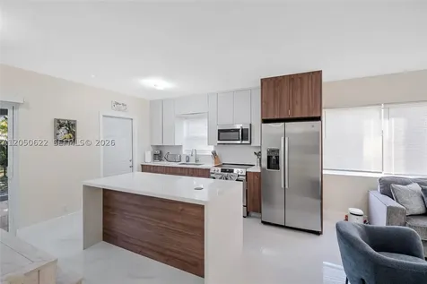 1021 NE 3rd Avenue Fort Lauderdale FL 33304