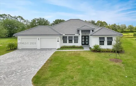 520 Caroline Drive Vero Beach FL 32968