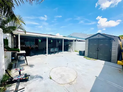 6837 W 19th Court Hialeah FL 33014