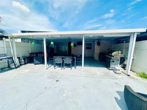 6837 W 19th Court Hialeah FL 33014