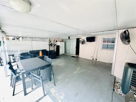 6837 W 19th Court Hialeah FL 33014